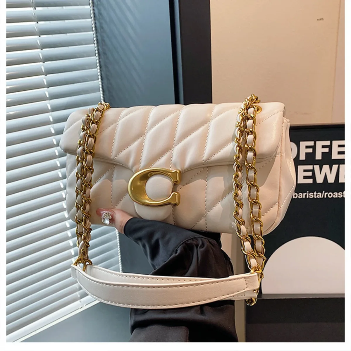 nouveau sac à main classique grande capacité luxe léger tendance pour femme 2026, sac bandoulière diagonal à chaîne dorée pour fille