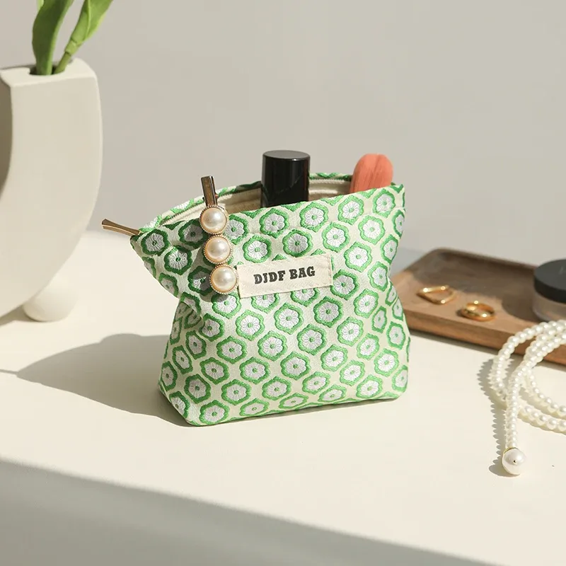 mini sac à cosmétiques portable rouge doux pour femme, petit sac de rangement pour serviettes hygiéniques, sac pour pièces de monnaie et clés, sac pour cartes bancaires portables