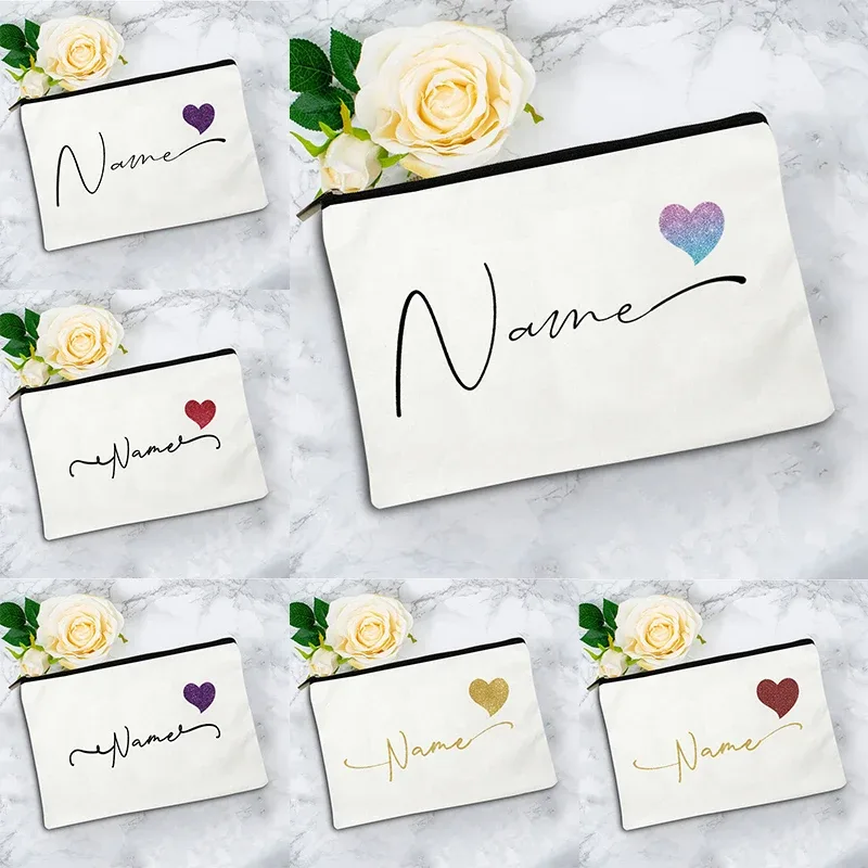 trousse de maquillage personnalisée avec nom en forme de cœur, sac de rangement pour articles de toilette pour femme, trousse à cosmétiques, cadeau de fête pour enseignant