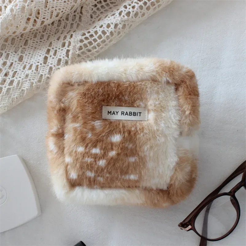 petite trousse de maquillage de grande capacité, organiseur de voyage, porte-monnaie en peluche à motif cerf, étui à rouge à lèvres, trousse à crayons, pochette pour serviettes hygiéniques