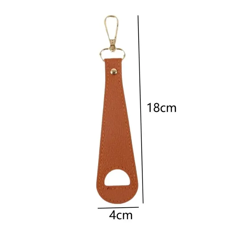 clip universel pour chapeau, fixation facile pour casquette, maintient solidement les casquettes de baseball et les casquettes à queue de cheval, idéal pour les bagages, les sacs à dos et les voyages quotidiens.