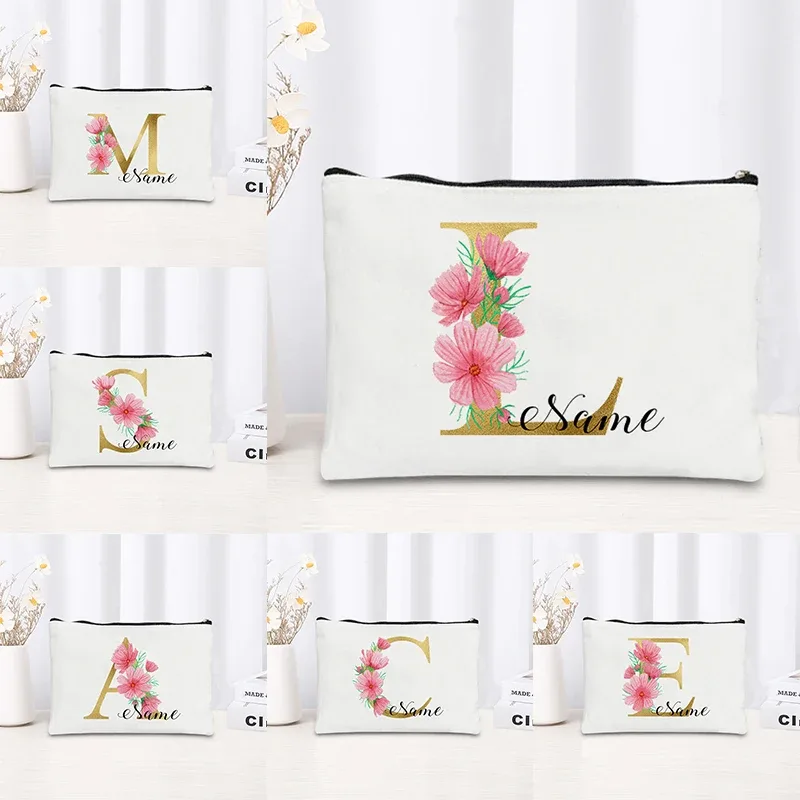 Grande pochette zippée à motif floral rose et initiales dorées, organisateur d'essentiels de voyage en toile, trousse de maquillage pour enterrement de vie de jeune fille avec sac personnalisé avec nom.