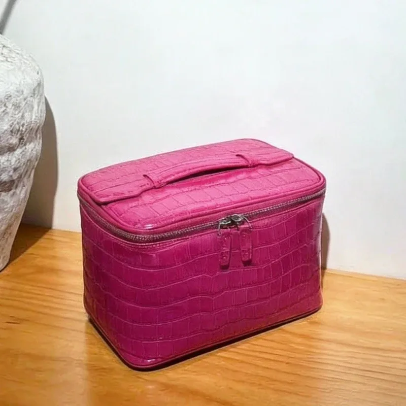 personnaliser les initiales première couche de peau de vache motif crocodile voyage affaires sacs de maquillage pour femmes sacs à main et sacs à main de luxe 2026 nouveau en cuir avec boîte miroir sac organisateur