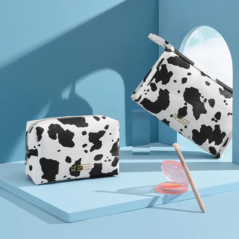 pochette de maquillage mignonne à la mode, trousse de toilette portable imprimée vache, organisateur multifonctionnel à fermeture éclair pour vacances, camping, fête