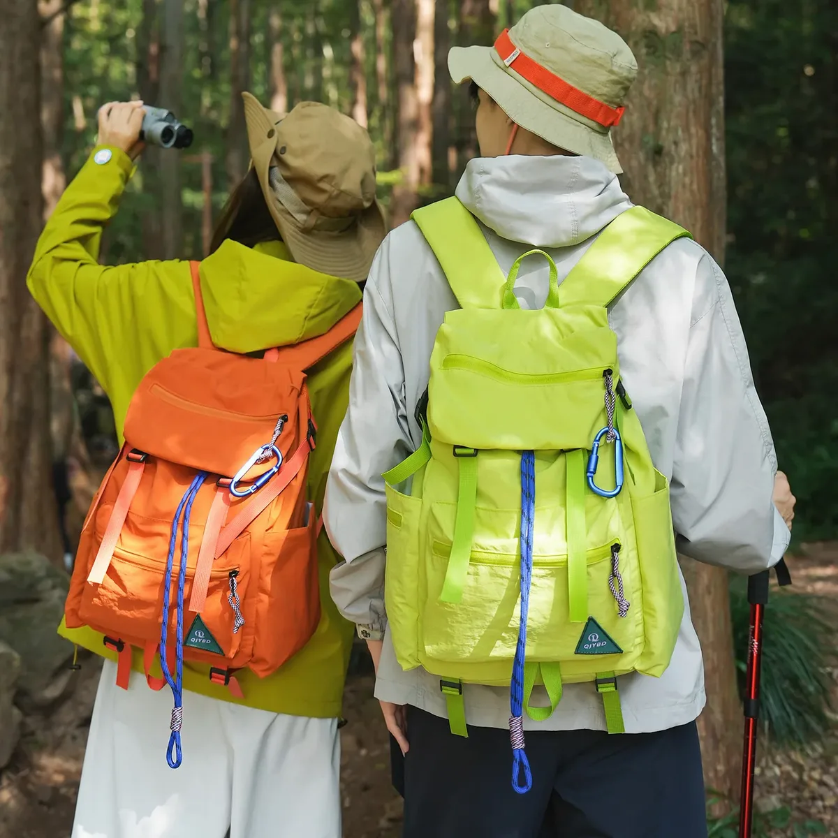 sac à dos léger et décontracté pour femme, idéal pour les voyages en plein air, en nylon résistant à l'usure et à l'eau, avec bretelles ergonomiques.