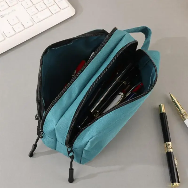trousse de toilette durable pour hommes et femmes avec design imperméable, idéale pour les voyages