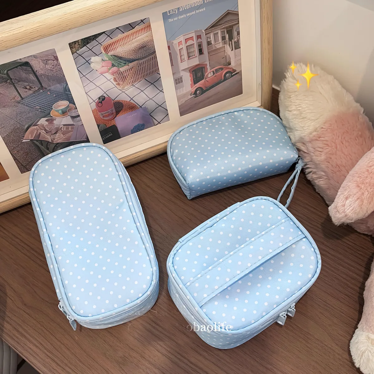 trousse polyester bleu clair pois blancs compacte ovale cosmétiques maquillage bijoux voyage usage journalier