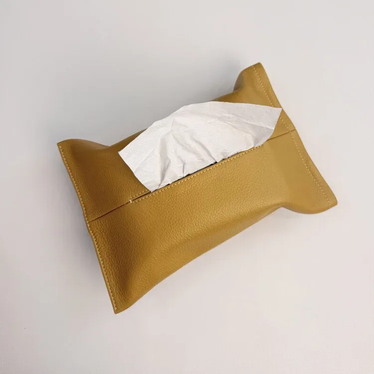 trousse toilette cuir vachette pleine fleur marron fixation ceinture sécurité voiture rangement mouchoirs coulissant