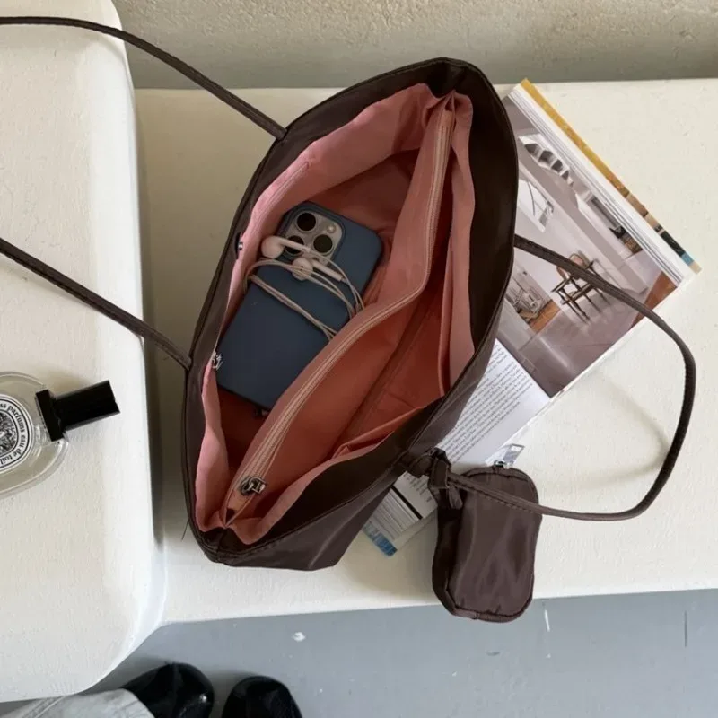 sac fourre-tout pour femme ceekay en cuir pu souple foncé, grand sac à bandoulière avec détail cordon de serrage et mini pochette, style décontracté quotidien pour les trajets