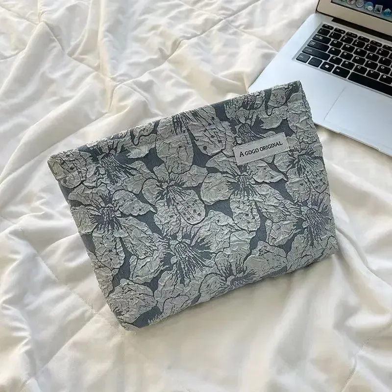 sac portable élégant à motifs floraux en relief, magnifique trousse de toilette, sac de rangement simple de grande capacité, adapté à un usage quotidien