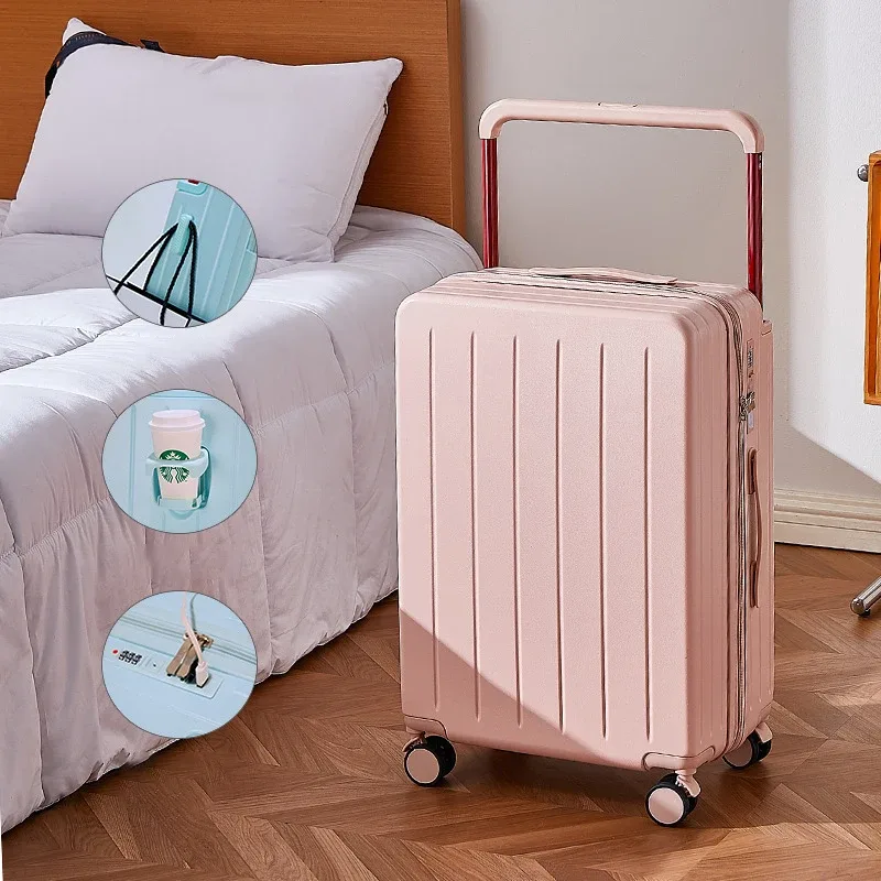 valise pc roulettes toupie poignée support tasse couleur blanche noire bleu pastel format voyage moderne design bandes verticales