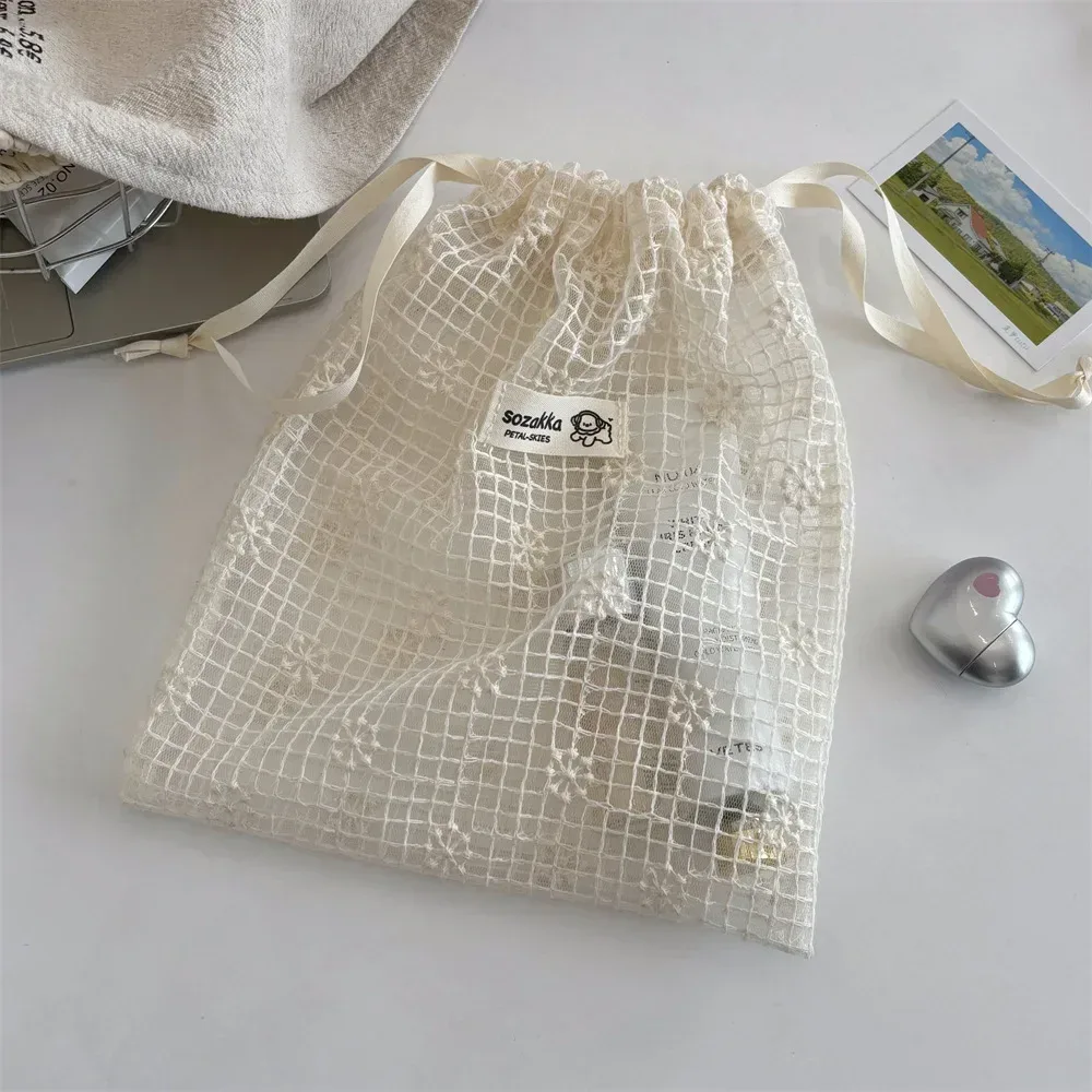 mignon voyage d'été cosmétique toilette organisateur pochette de rangement pour accessoires dentelle brodée marguerite maille cordon sac de maquillage