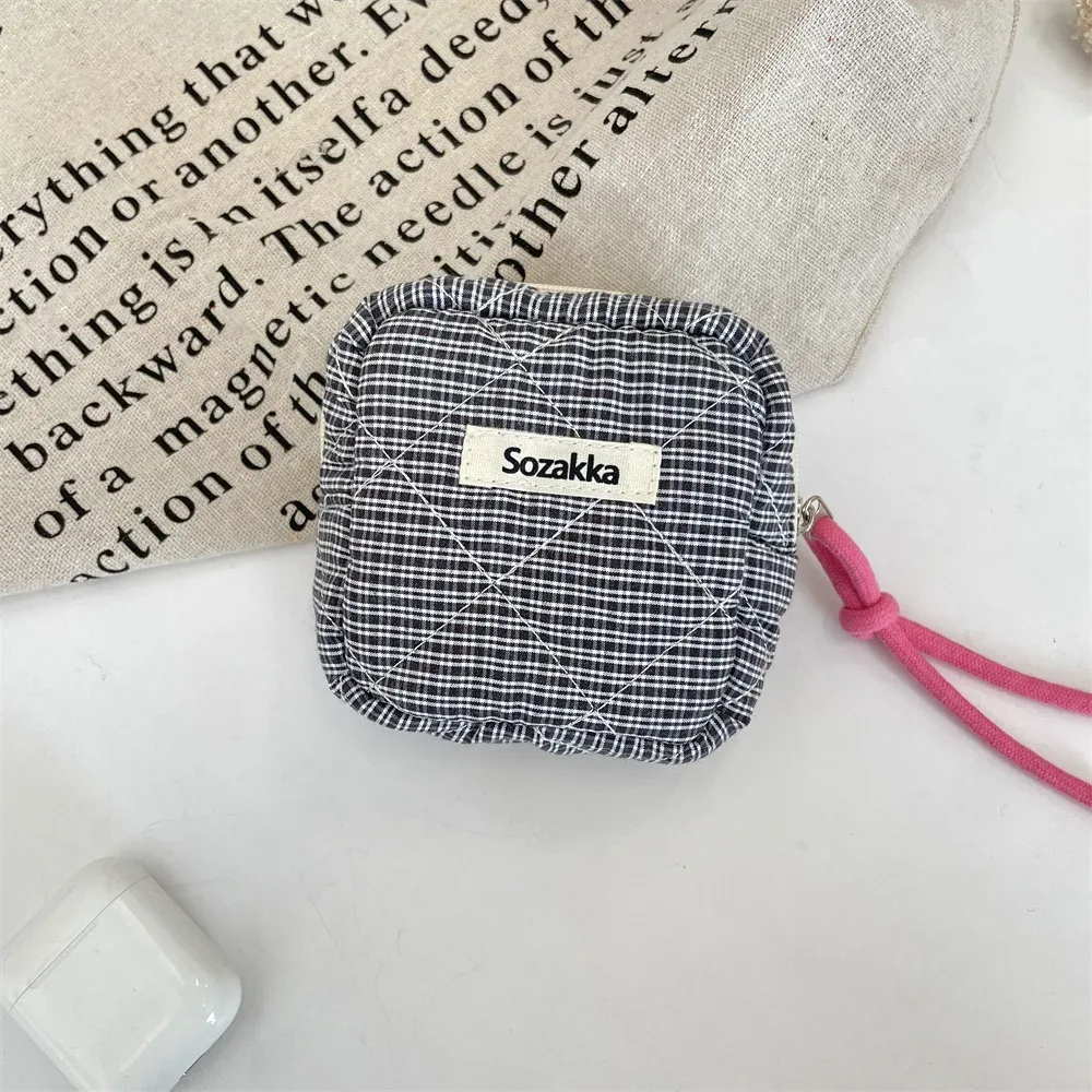 mini sac cosmétique carré à carreaux mignon pour femmes, écouteurs portables, rouge à lèvres, serviettes hygiéniques, stockage de poudres, petits sacs de maquillage à fermeture éclair