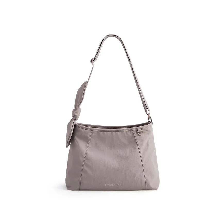 bagsmart sac bandoulière grande capacité pour femme, sac à main décontracté, sac de voyage étanche, sac à bandoulière multifonction pour la nuit