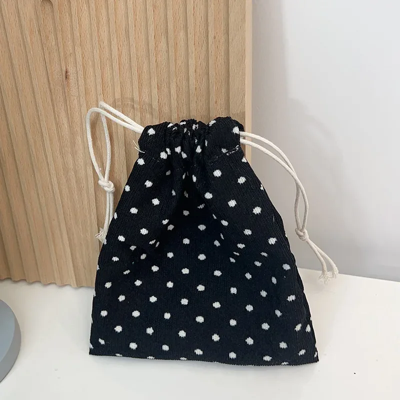 mini sac de rangement cosmétique à imprimé floral, sac de rouge à lèvres de maquillage wstring de proximité, petit gril, sac d'emballage de chaussettes de sous-vêtements de voyage