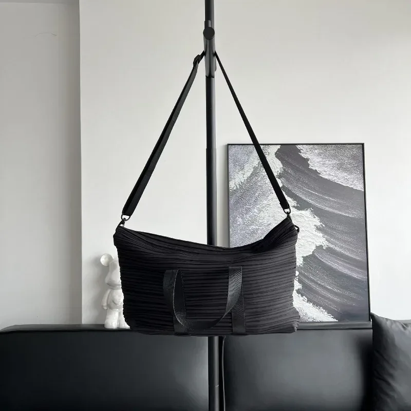 sac carré plissé miyake tendance décontracté grande capacité, nouveau sac de sport 2026, pochette de rangement loisirs, sac bandoulière portable réglable