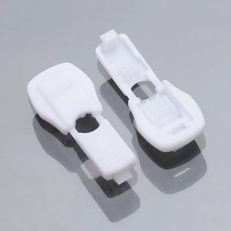clip câble plastique transparent noir blanc rose marron attachement sac dos accessoire sport voyage
