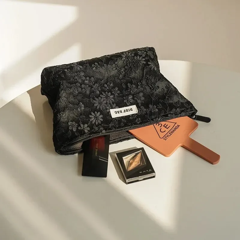 sac de maquillage pour femmes, broderie noire, grande capacité, rouge à lèvres, sac de rangement pour téléphone portable, pochette de banlieue, trousse de toilette de voyage