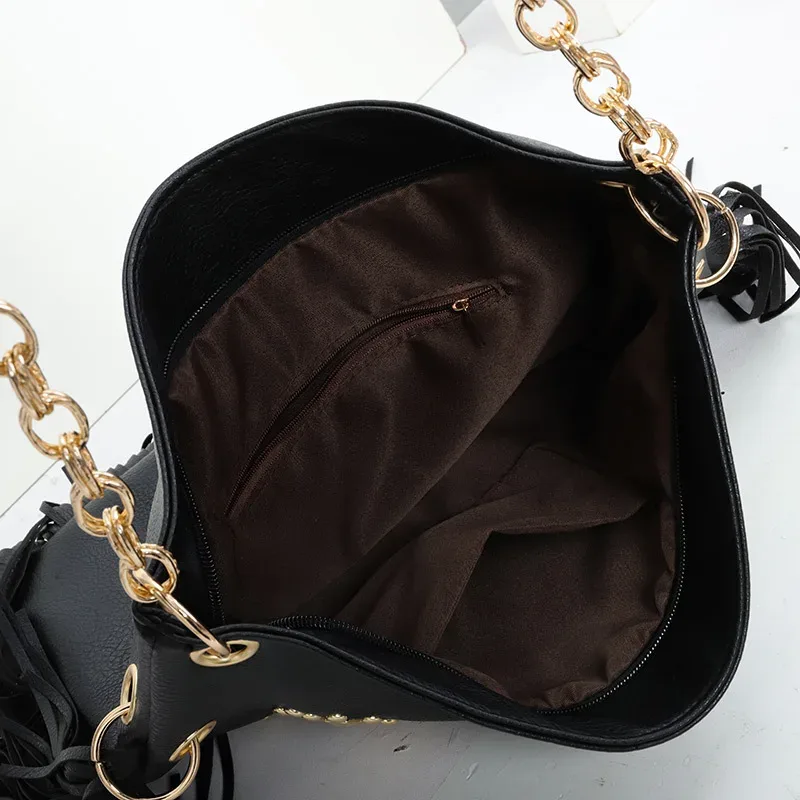 sacs à bandoulière à rivets pour femmes, sacs à main de grande capacité pour dames, sacs de messager féminins à long pompon, marque de créateur, mode initiée