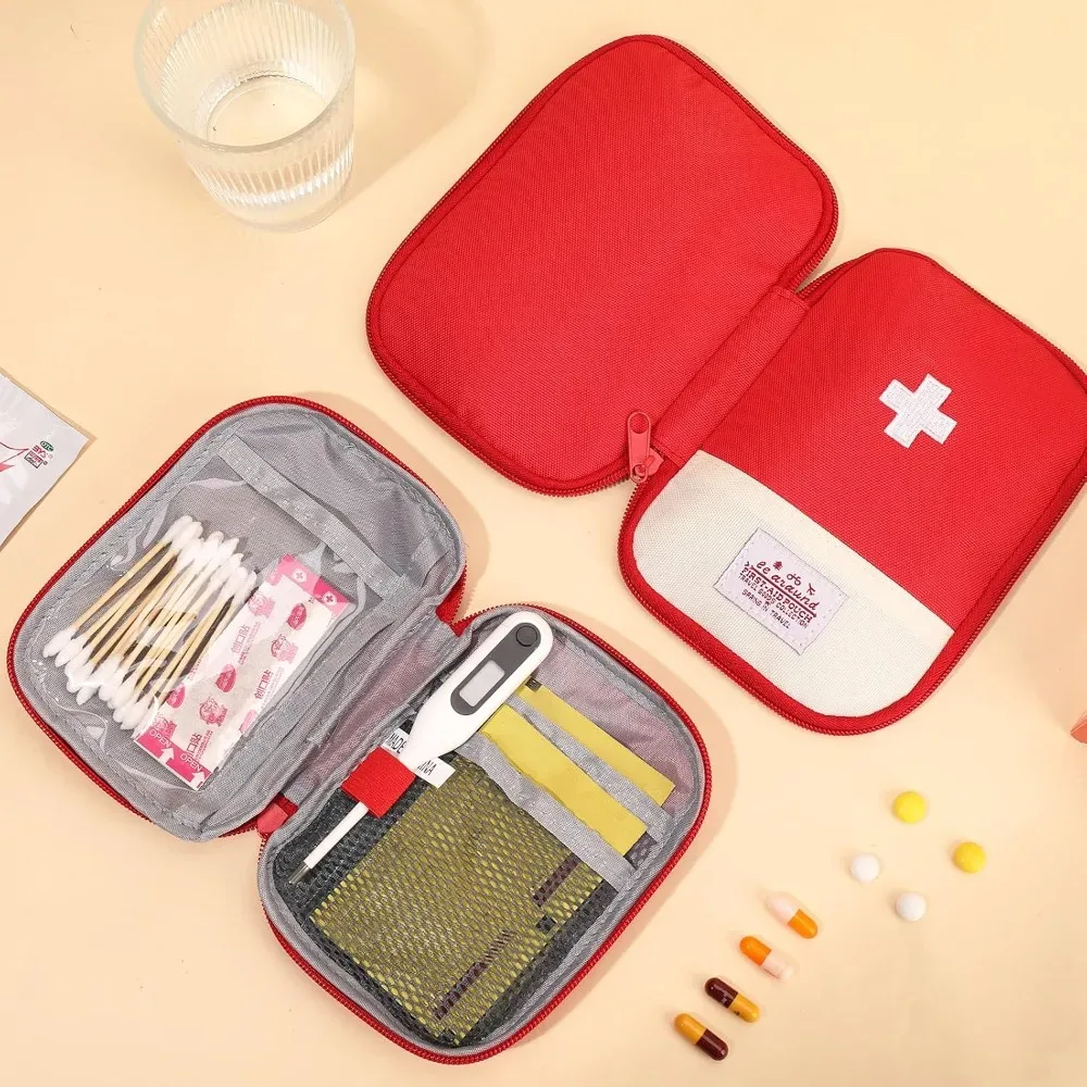 trousse médicale rouge croix blanche trousse premiere aide oxford université durable pratique voyage camping randonnée survie domestique