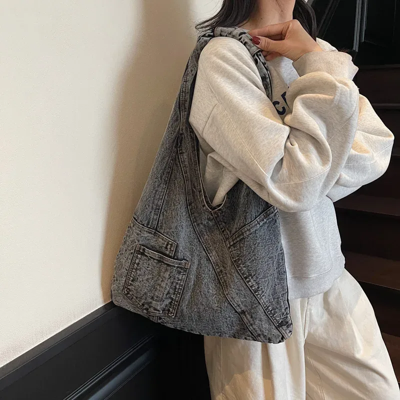sac en denim vintage pour femmes, sac à bandoulière léger en denim délavé de grande capacité, fourre-tout de voyage en plein air, 2025