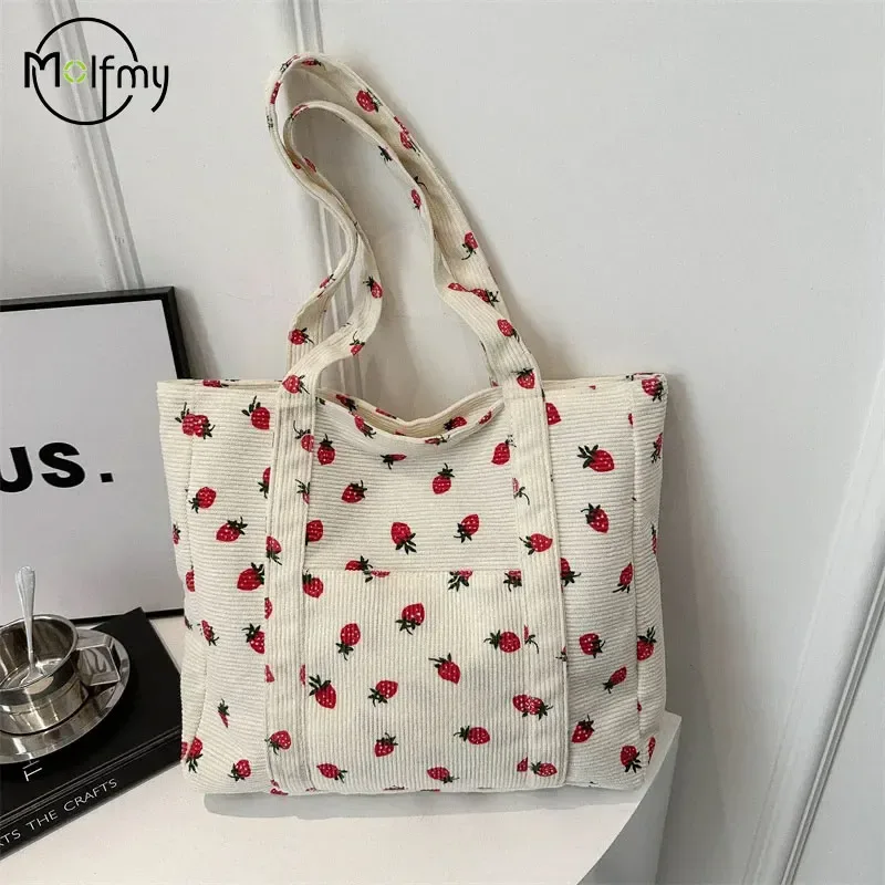 sac à main en velours côtelé pour femmes, sac de plage aux fraises, sac à bandoulière polyvalent à la mode, grande capacité, fourre-tout simple pour les déplacements