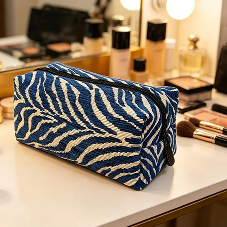 pochette cosmétique en forme de toast, motif zèbre, en chenille, grande capacité, pochette de rangement portable pour voyage, sac à maquillage esthétique