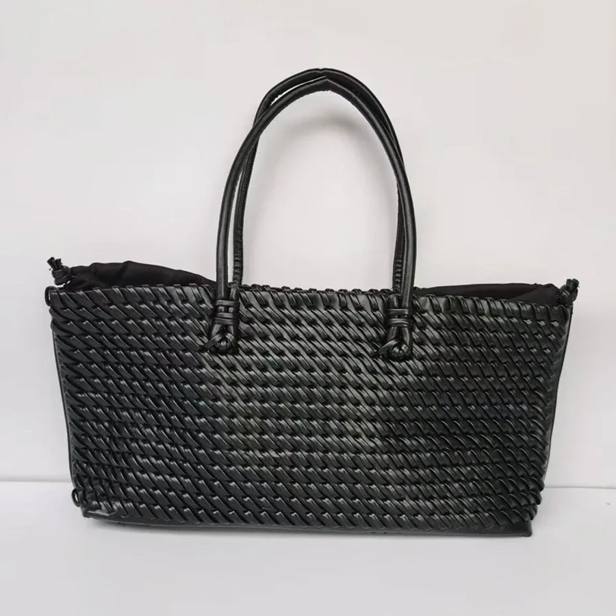 nouveau sac à main tissé pour les trajets quotidiens, élégant et polyvalent, sac fourre-tout de très grande capacité.