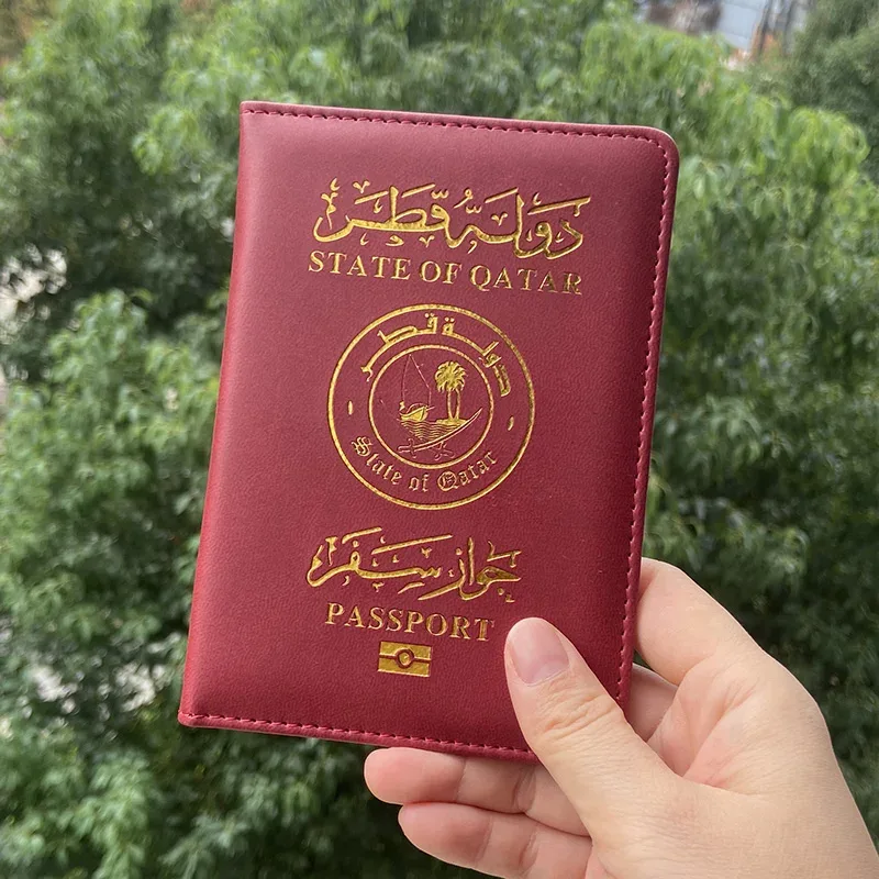 porte-passeport qatar, couverture de passeport de style moyen-oriental, étui en pu à la mode pour passeports, fente pour carte sim, organisateur de documents de voyage