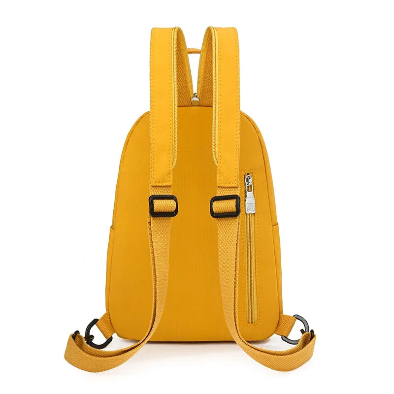 mini sac à dos en nylon six couleurs, petit sac à dos multi-compartiments pour les voyages quotidiens, sac à dos décontracté tendance pour femmes