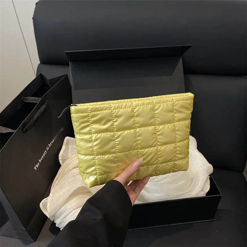 sac de rangement de maquillage de grande capacité, sac à cosmétiques de voyage de couleur unie pour femmes, sac de rangement de maquillage rembourré et matelassé