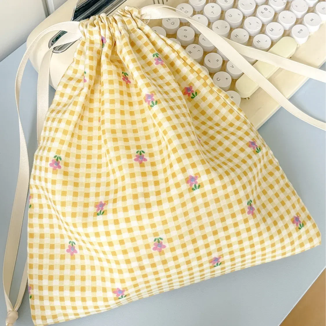 sac à cordon jaune à motif floral, sacs de rangement de voyage en tissu, sacs de tri portables pour articles divers, grandes pochettes à cordon