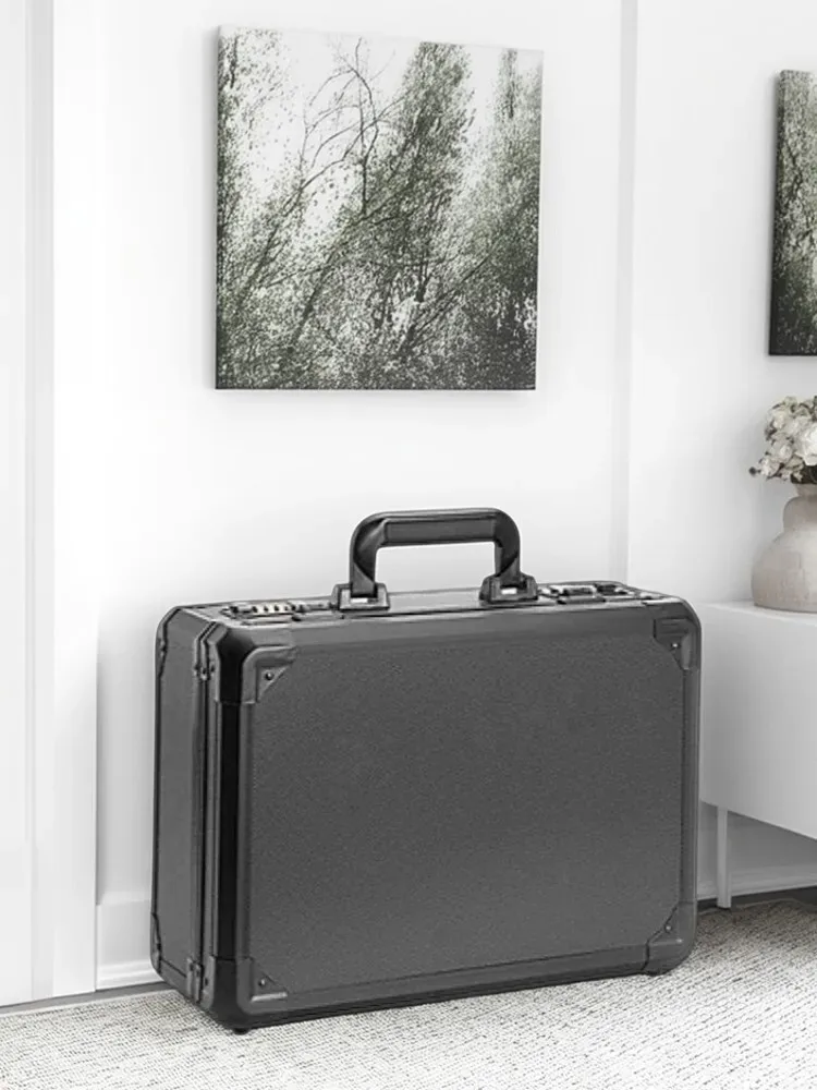 organisateur voyage plastique pvc noir robuste poignée intégrée cadenas combiné compact transport accroche main unisexe