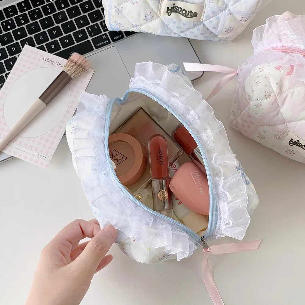 trousse de maquillage matelassée en dentelle simple et tendance, sac de rangement portable pour produits de soin pour fille, trousse de toilette, cadeau pour femme, trousse à crayons pour étudiante