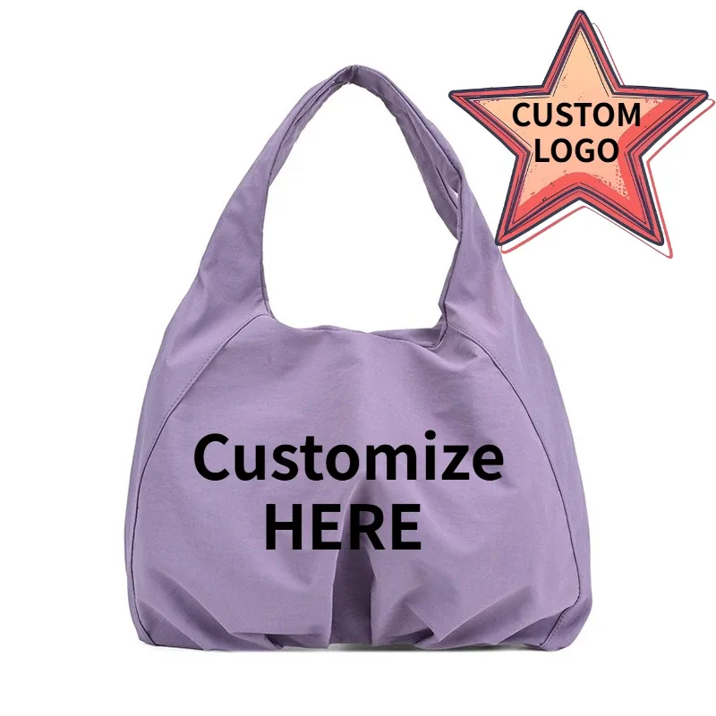 sac à bandoulière décontracté en nylon avec fermeture éclair et logo personnalisé, sac à main polyvalent pour les trajets quotidiens, pochette de rangement en polyester de couleur unie pour le shopping
