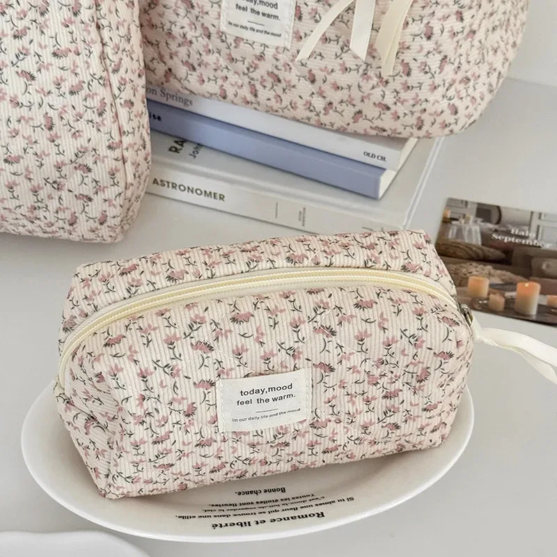 grande trousse de toilette florale en velours côtelé grande capacité, sac de maquillage portable de voyage, organisateur de toilette pour filles, sac de rangement
