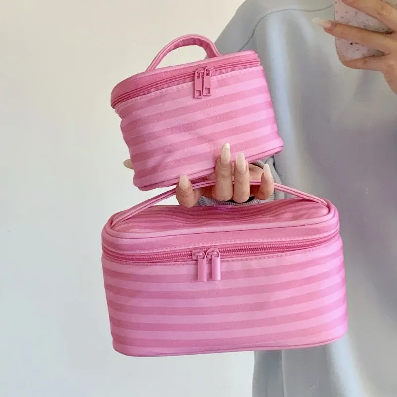 trousse de maquillage portable rose rayée grande capacité avec miroir, pochette de voyage pour cosmétiques et articles de toilette, idéale comme cadeau pour femme