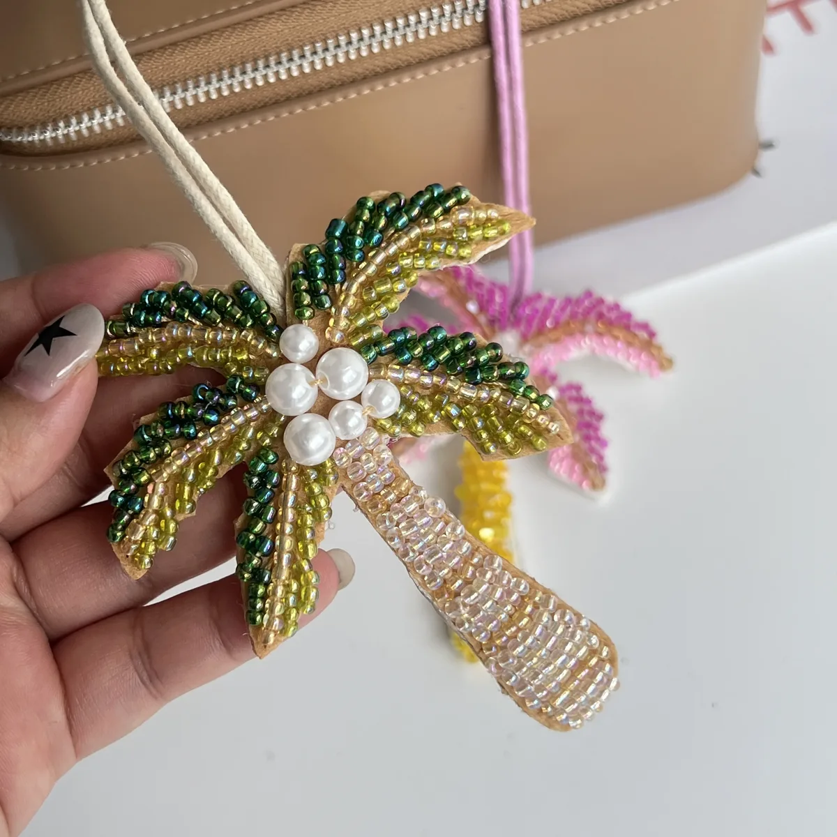 sac à bandoulière en forme de cocotier, chaîne en diamant de luxe légère, pendentif de sac à cosmétiques, accessoires décoratifs, pompon, bijoux, porte-clés, nouvelle collection