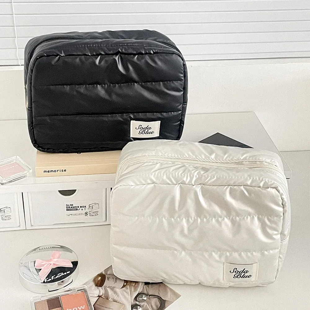 sac à main de maquillage étanche de grande capacité, vente en gros, pochette de rangement de cosmétiques et de toilette pour femmes, sac carré élégant à fermeture éclair pour dames