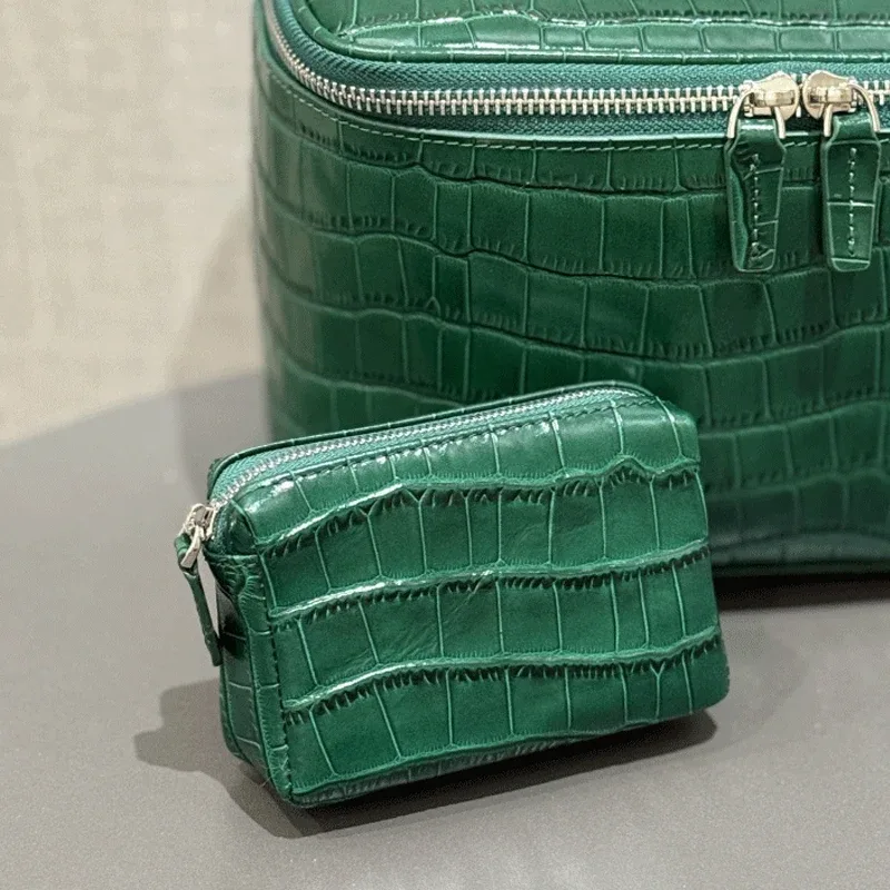 sac à cosmétiques en cuir pour femmes, organiseur de toilette de voyage, cuir véritable de haute qualité, trousse de maquillage de luxe, pratique, grande capacité