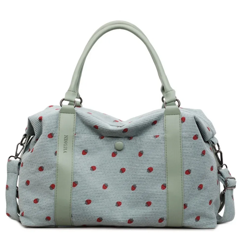 sac de voyage en velours côtelé imprimé fraises pour femme, grande capacité, avec compartiment humide/sec, idéal pour le week-end, le sport ou les vacances
