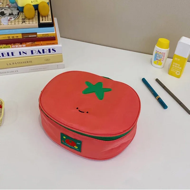 1 pièce Trousse de maquillage mignonne en forme de tomate, en nylon imperméable, organiseur de cosmétiques portable, pochette de rangement pour articles de toilette