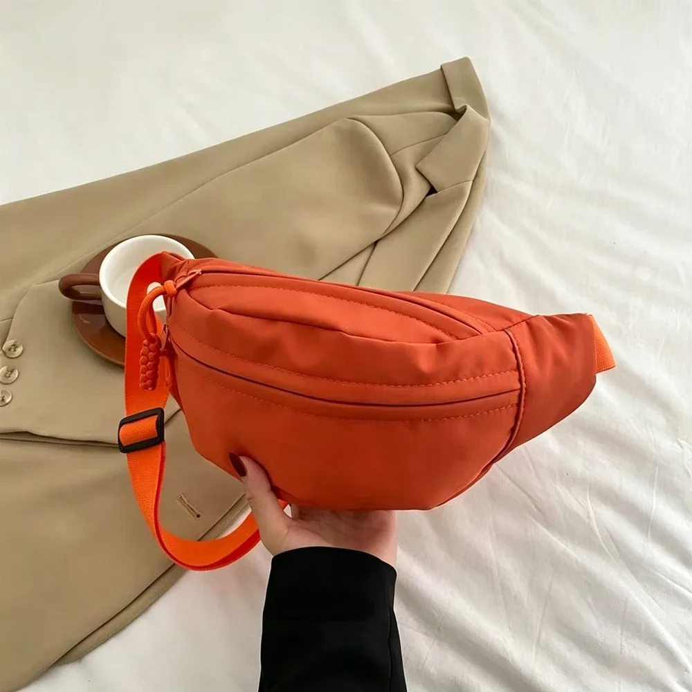 sac de poitrine unisexe simple et léger, sac bandoulière, sac à épaule, avec sangle réglable, conception intégrée de grande capacité, libère vos mains, adapté aux trajets quotidiens, aux voyages et à l'utilisation par
