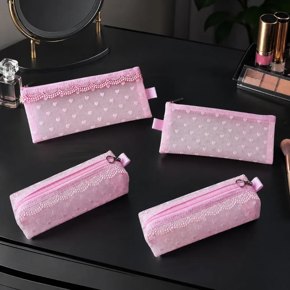 pochette de maquillage transparente ins avec bordure florale et cœur en dentelle, sac de rangement pour cosmétiques et articles de toilette pour le voyage