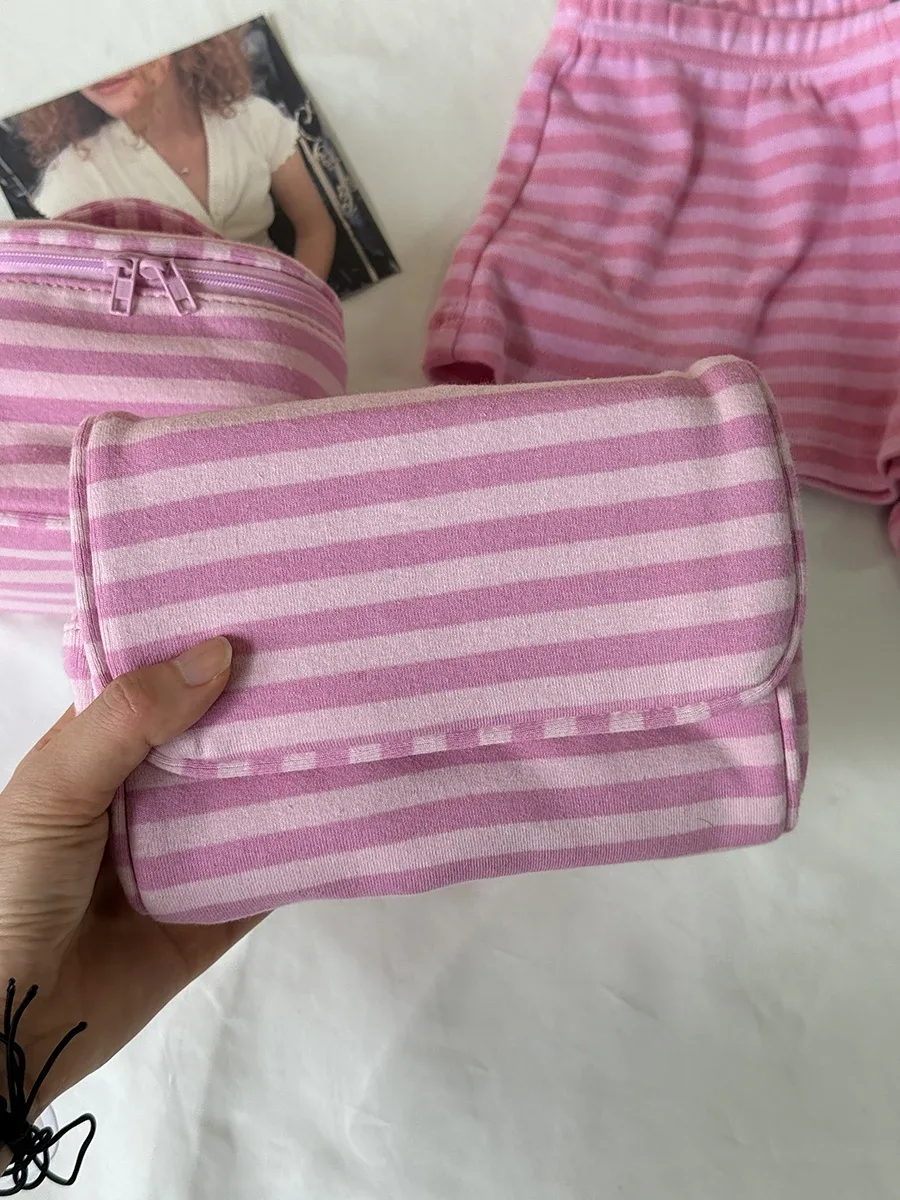 trousse de maquillage rose rayée à rabat pour femme, sac de voyage cosmétique portable avec fermeture éclair, organisateur de voyage pour filles, mignon et adorable, avec miroir, pochette de toilette