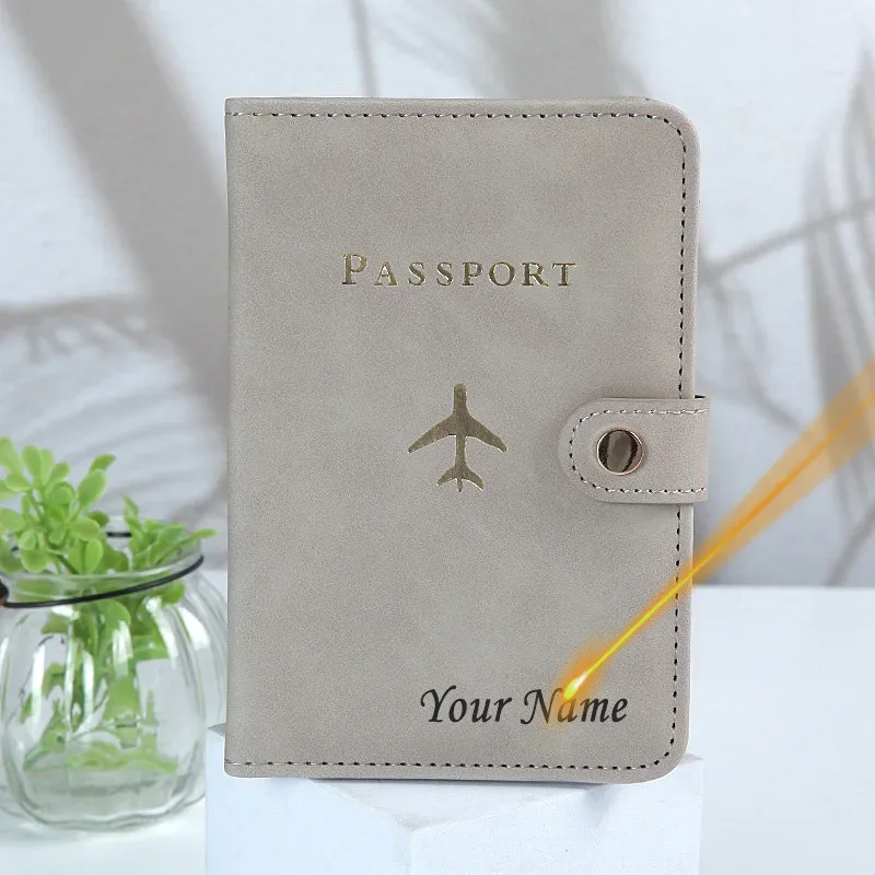 couverture de passeport personnalisée avec nom sur la couverture, motif avion, porte-passeport avec texte personnalisé, étui pour homme et femme, portefeuille pour documents de voyage