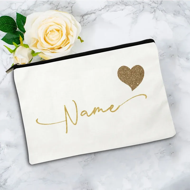trousse de maquillage personnalisée avec nom en forme de cœur, sac de rangement pour articles de toilette pour femme, trousse à cosmétiques, cadeau de fête pour enseignant