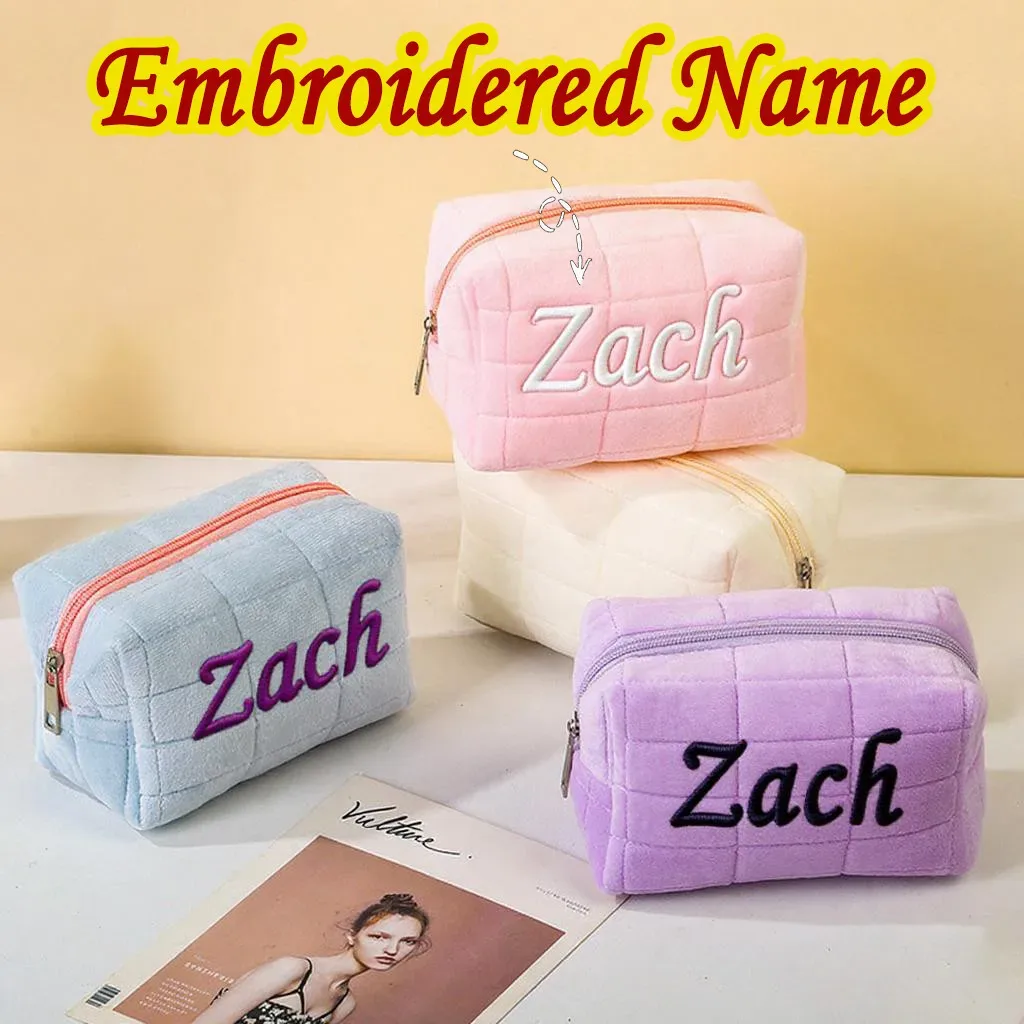 sac de rangement de maquillage en peluche avec nom brodé personnalisé - trousse de toilette de voyage portable douce, parfaite pour les cadeaux d'anniversaire et l'utilisation quotidienne
