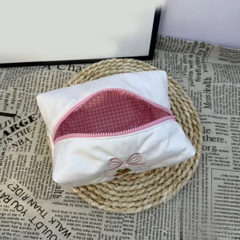 trousse de toilette de voyage blanche et rose à fermeture éclair pour femmes et filles, sac cosmétique lapin kawaii avec nœud en dentelle, grande capacité, organisateur de maquillage