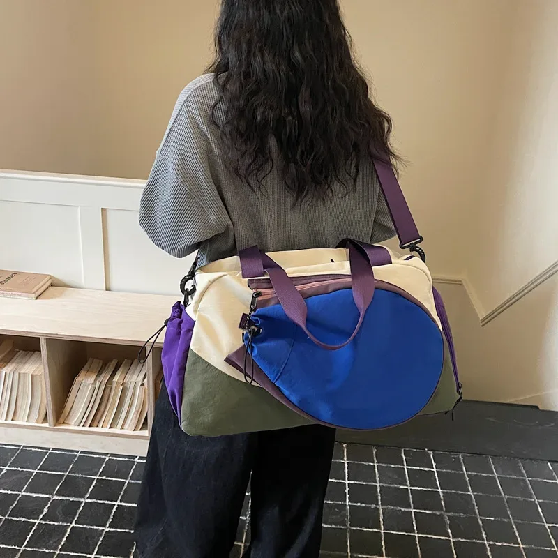 sac de sport multifonctionnel pour tennis avec porte-chaussettes, sac de sport de gym avec bandoulière, sac de week-end en nylon colorblock pour femmes